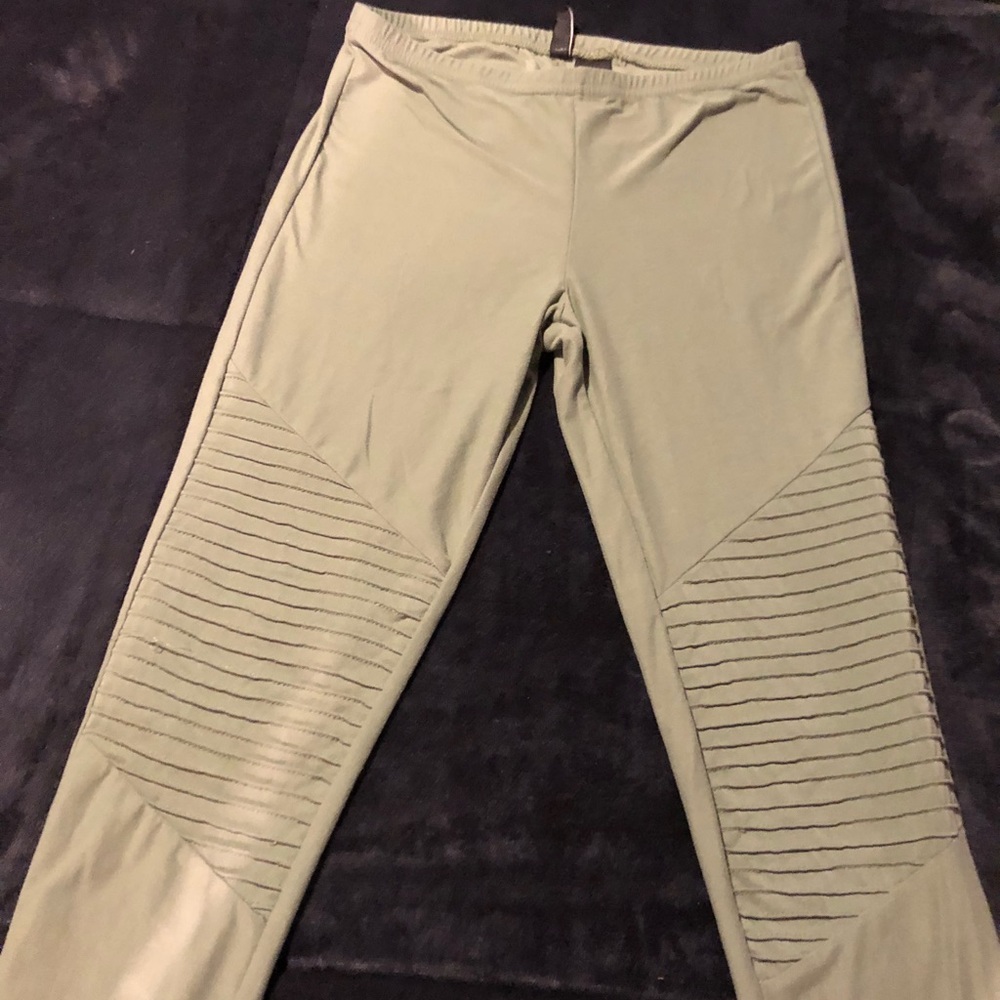 Kristen Nicole leggings